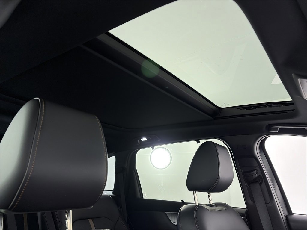 Used 2025 MAZDA CX-90 Plug-In Hybrid w/ Premium Plus image 32