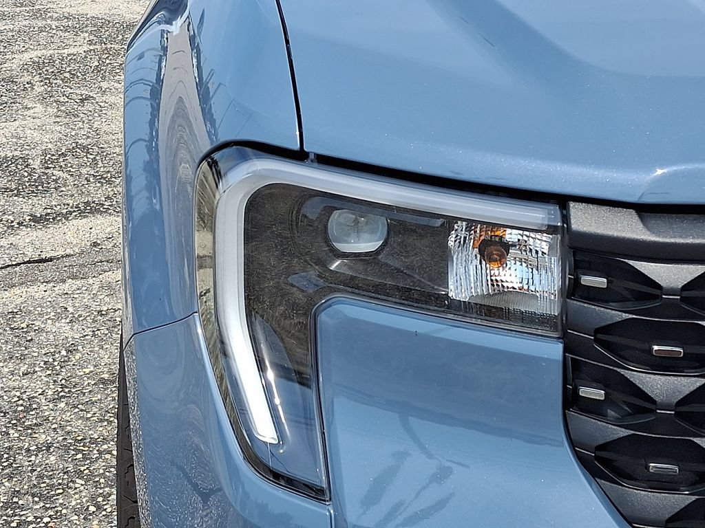 Certified 2025 Ford Maverick Lariat w/ 4K Tow Package AWD/4WD image 8