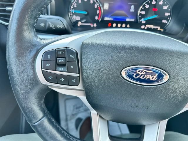 Certified 2022 Ford Explorer XLT w/ Equipment Group 202A AWD/4WD image 56