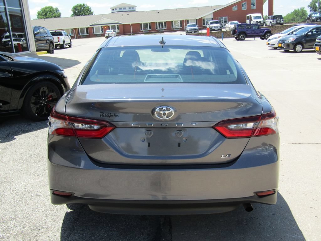 Used 2024 Toyota Camry LE FWD image 4