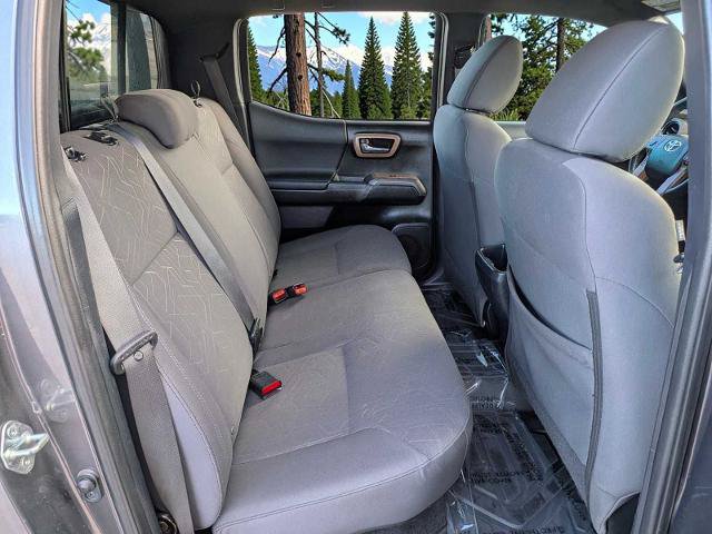 Used 2017 Toyota Tacoma TRD Sport w/ Tow Package (A/T) AWD/4WD image 16