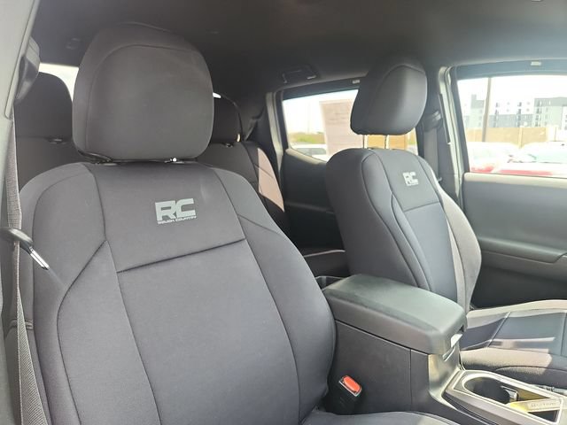 Used 2023 Toyota Tacoma TRD Off-Road AWD/4WD image 31