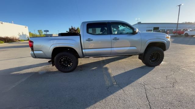 Used 2021 Toyota Tacoma SR AWD/4WD image 10