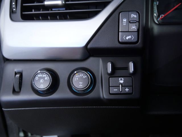 Used 2018 Chevrolet Tahoe LT image 23