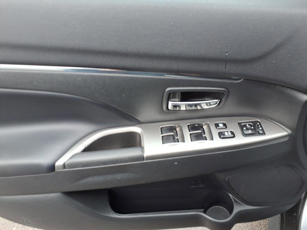 Used 2024 Mitsubishi Outlander Sport SE image 10