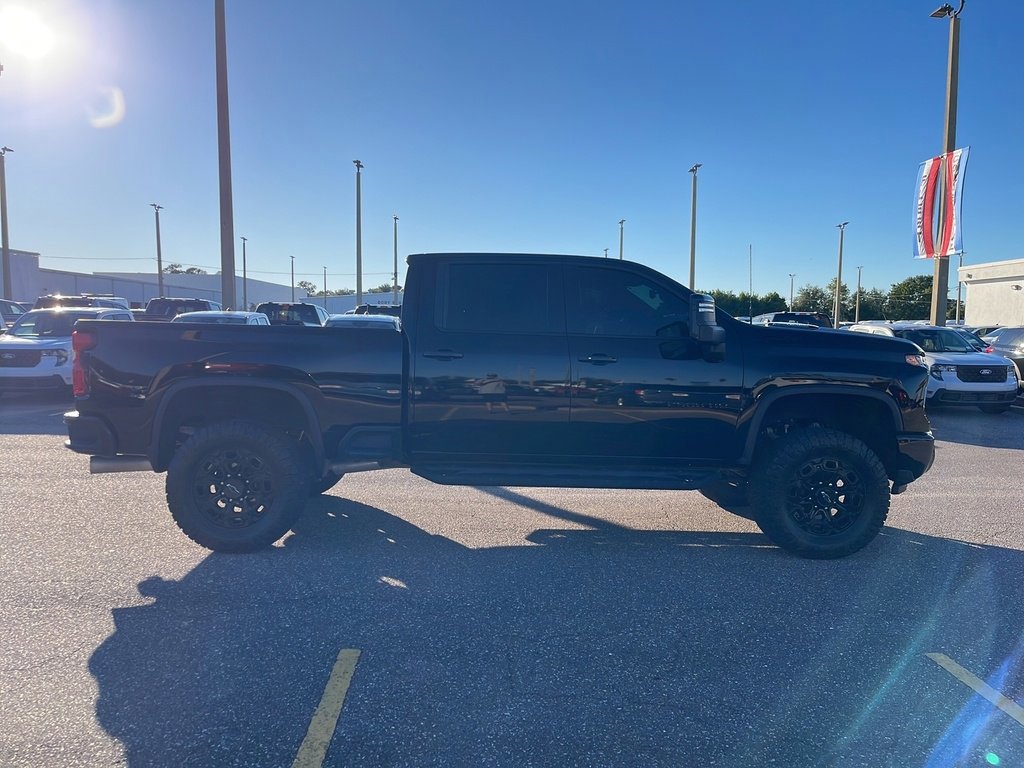 Used 2024 Chevrolet Silverado 2500 LTZ w/ LTZ Plus Package image 2