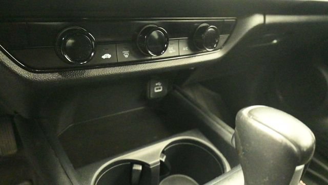 Used 2024 Honda HR-V Sport image 17