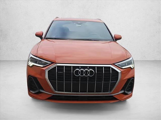 Used 2022 Audi Q3 2.0T Premium Plus w/ Premium Plus Package AWD/4WD image 7