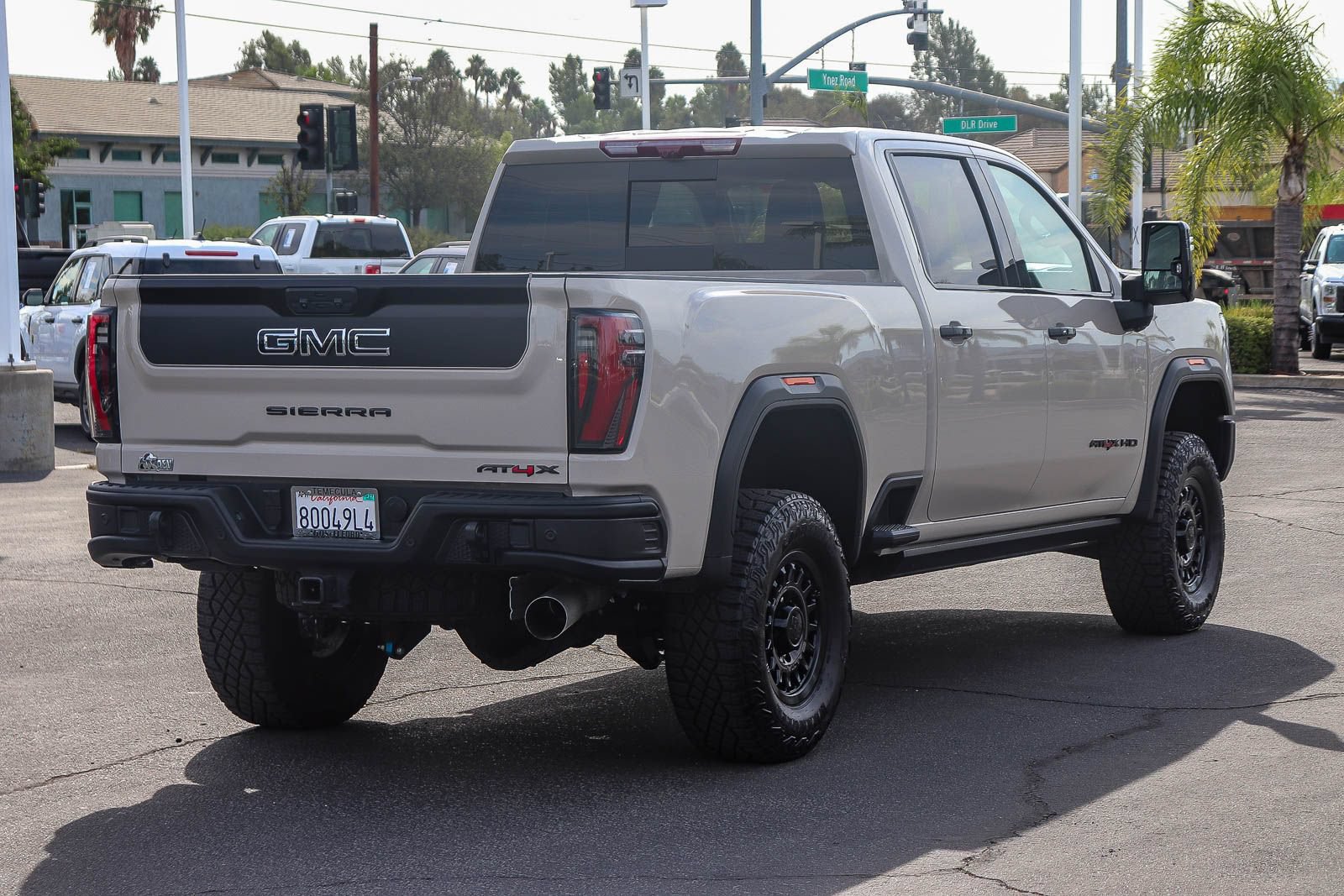 Used 2026 GMC Sierra 2500 AT4X w/ AT4X AEV Edition AWD/4WD image 4