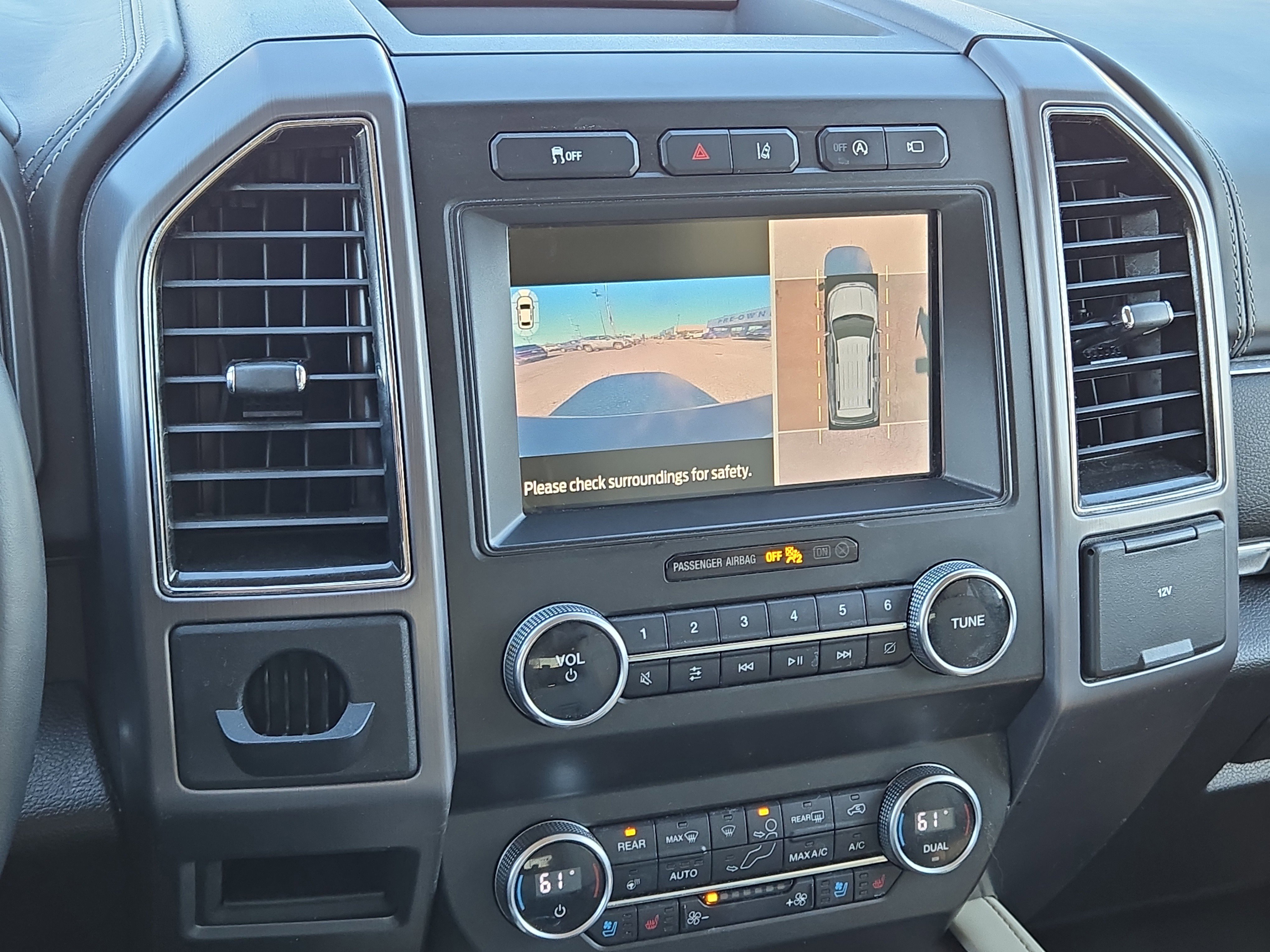 Certified 2020 Ford Expedition Platinum image 32