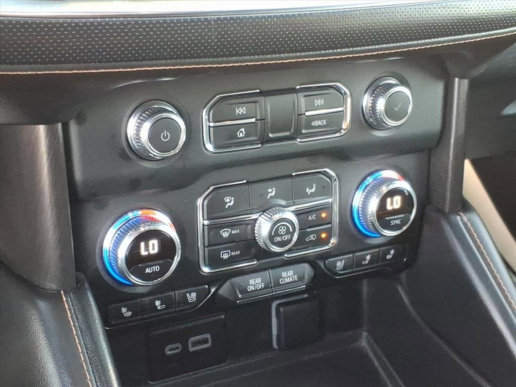Used 2024 GMC Yukon AT4 w/ AT4 Premium Plus Package image 24