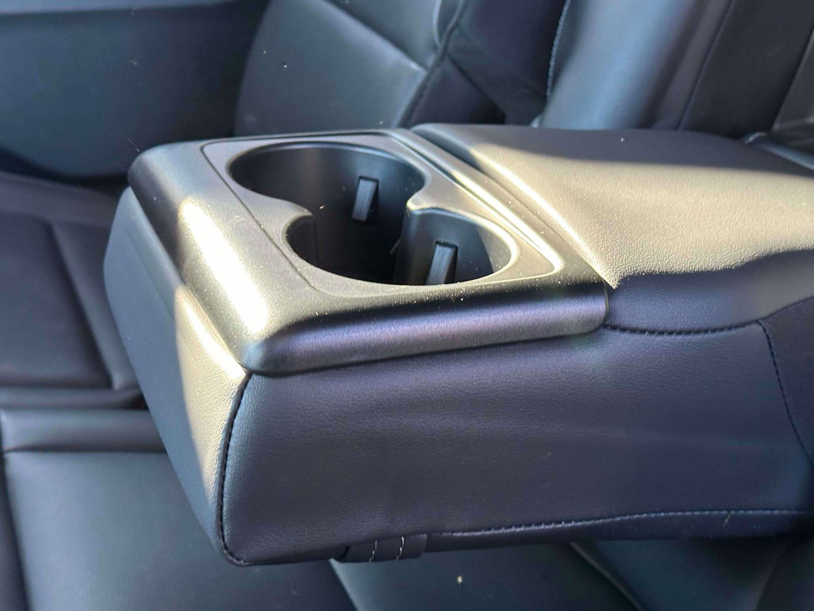 Certified 2022 Ford Explorer XLT w/ Equipment Group 202A image 15