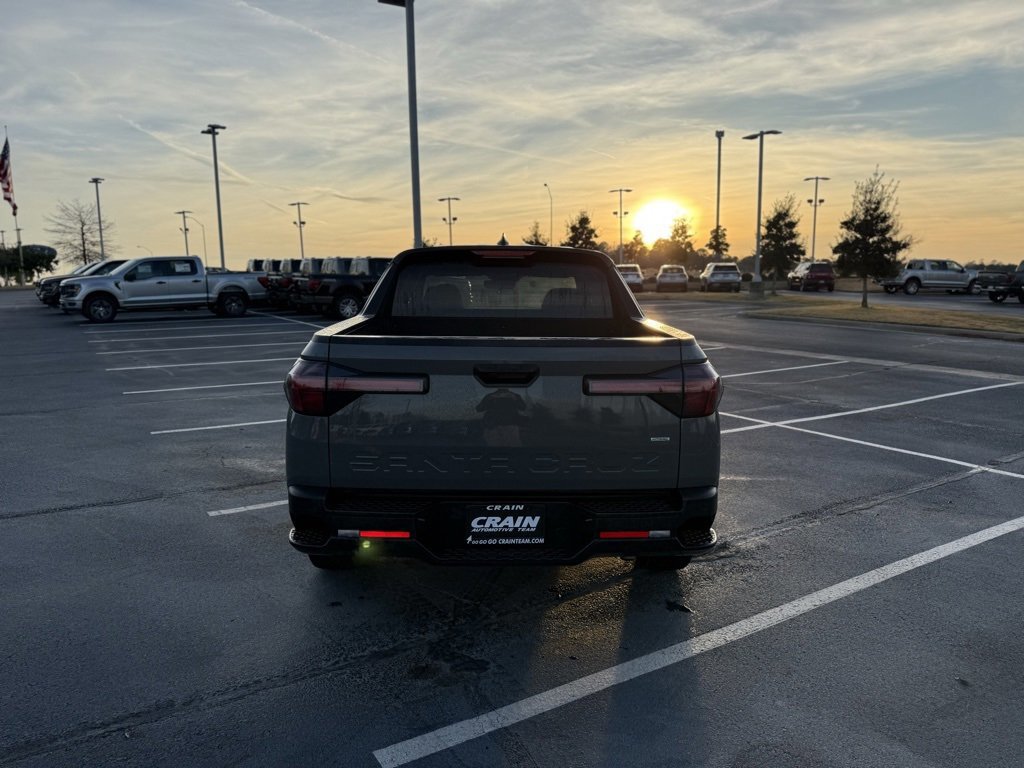 Used 2023 Hyundai Santa Cruz SEL image 4