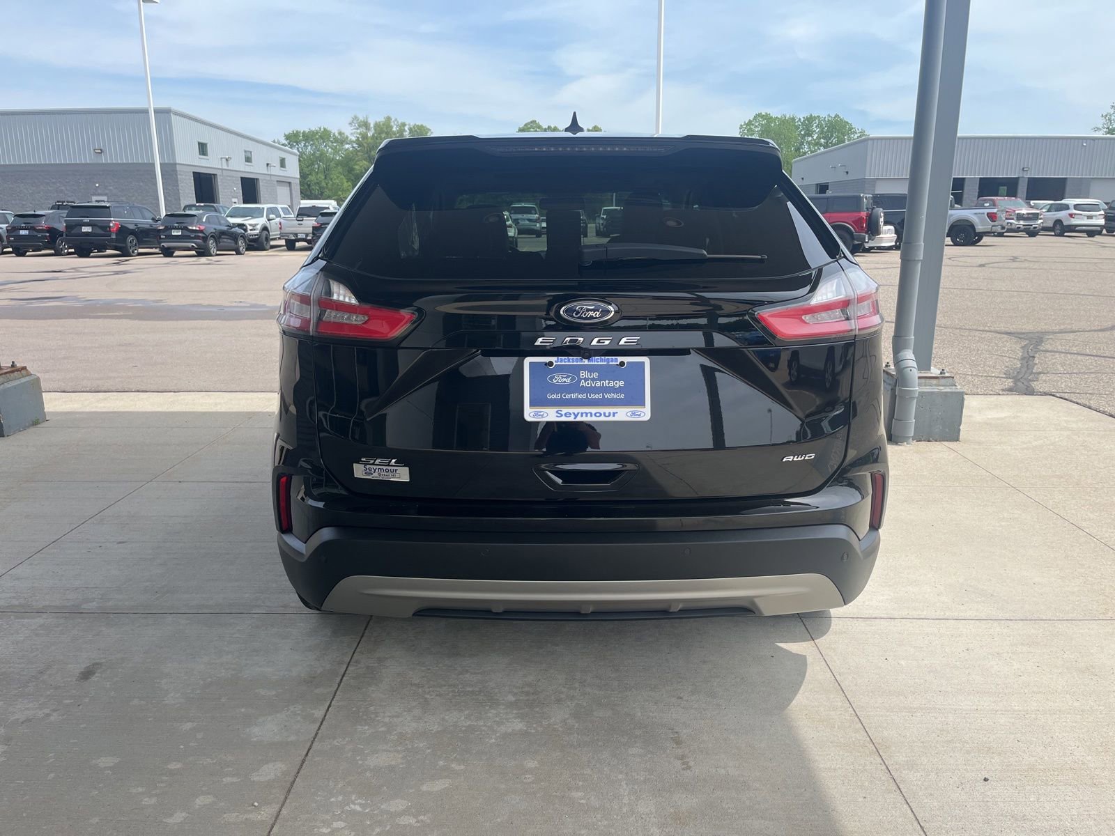 Certified 2023 Ford Edge SEL w/ Convenience Package AWD/4WD image 4