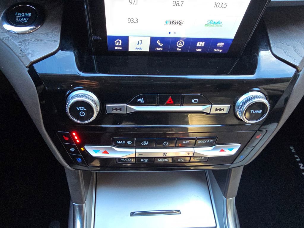 Certified 2022 Ford Explorer Platinum w/ Equipment Group 601A image 34