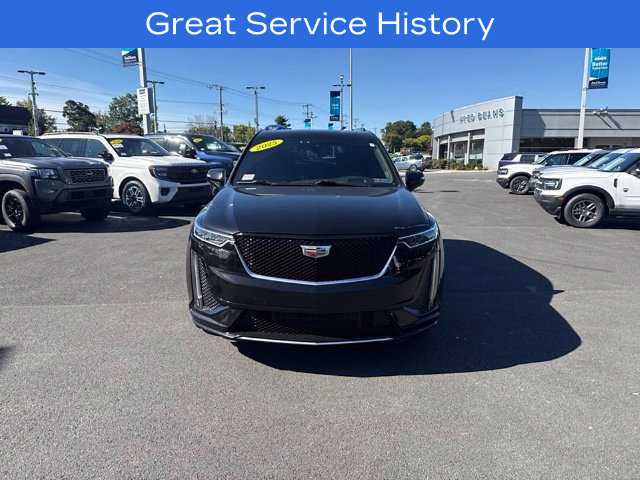 Used 2025 Cadillac XT6 Sport w/ Technology Package AWD/4WD image 2