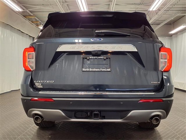 Certified 2023 Ford Explorer Limited image 3