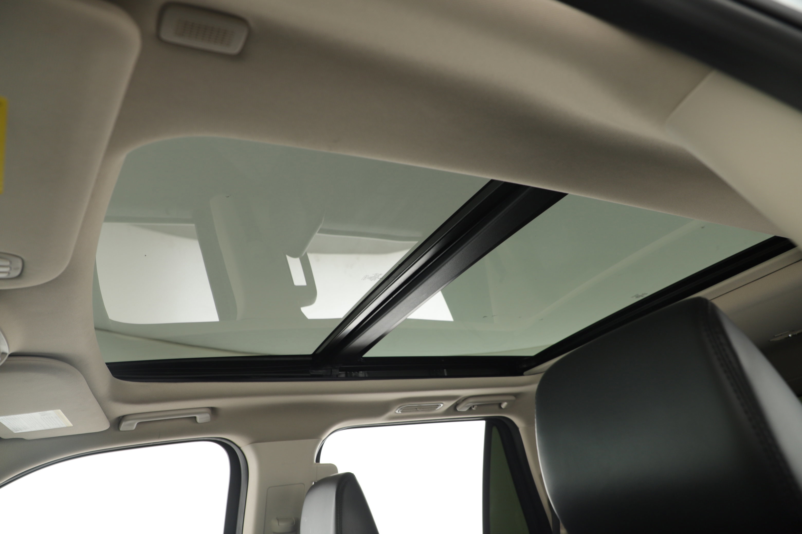 Certified 2024 Ford Expedition XLT image 25