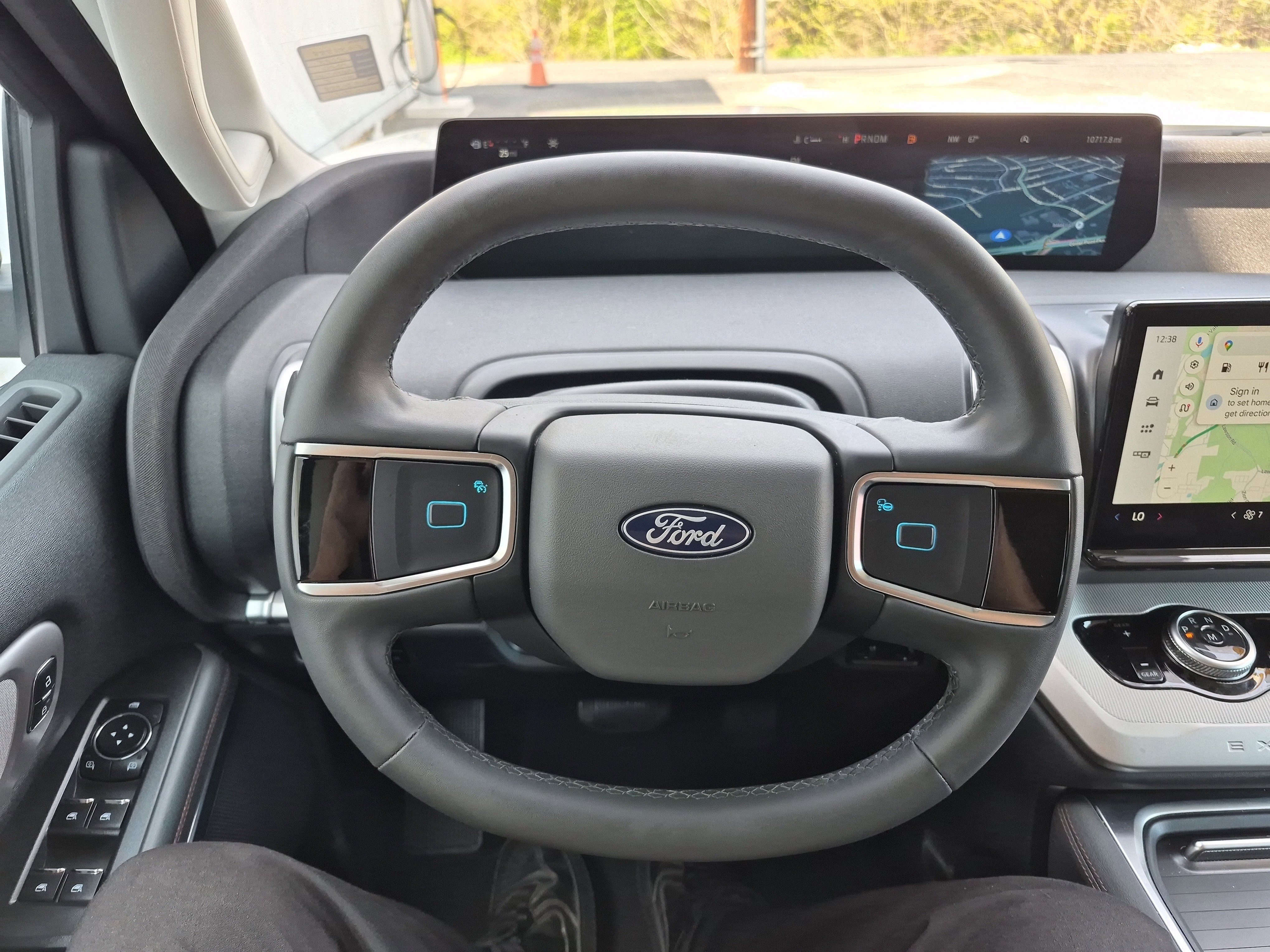 Certified 2025 Ford Expedition Active image 27