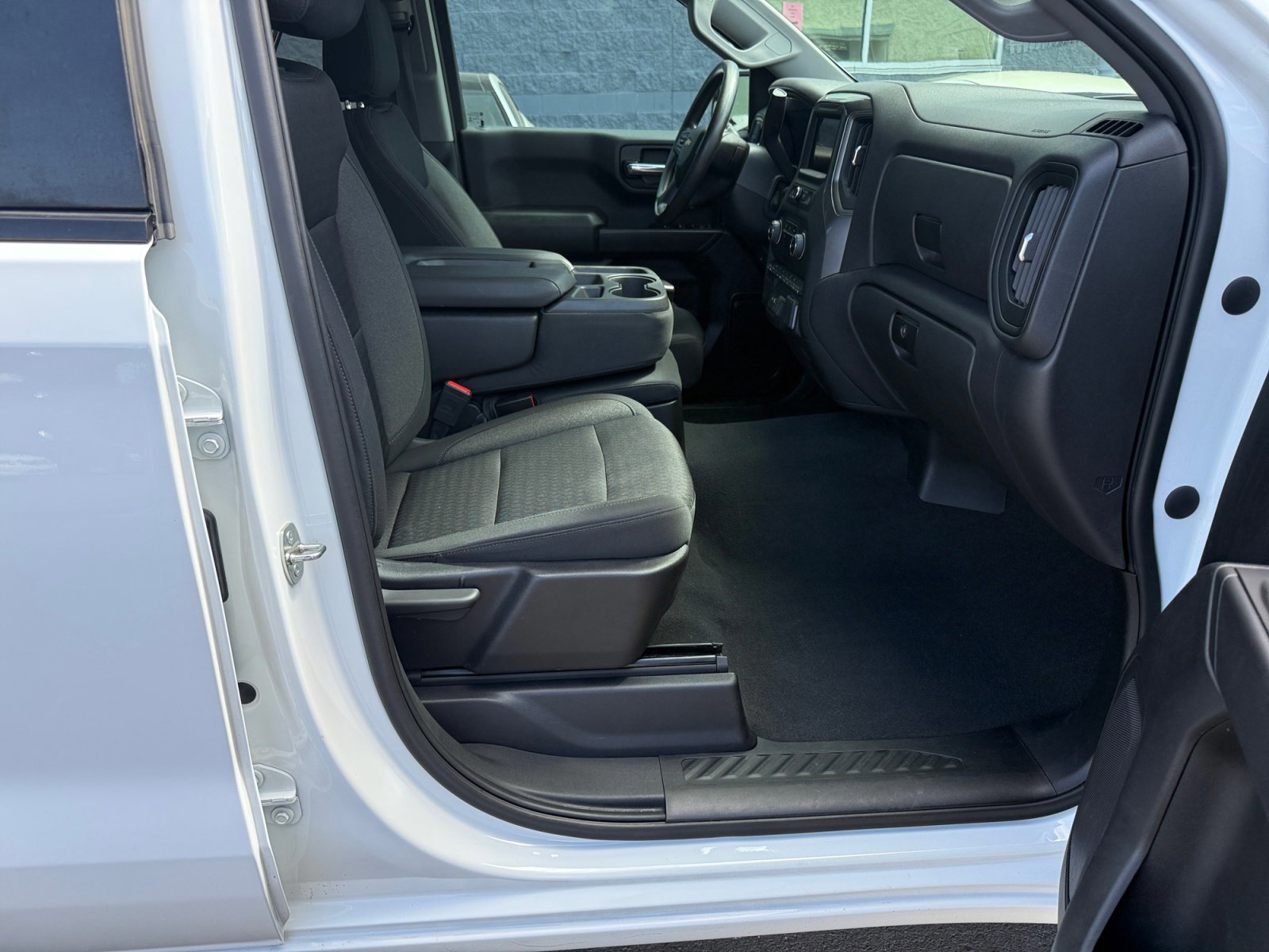 Used 2023 Chevrolet Silverado 1500 Custom image 30