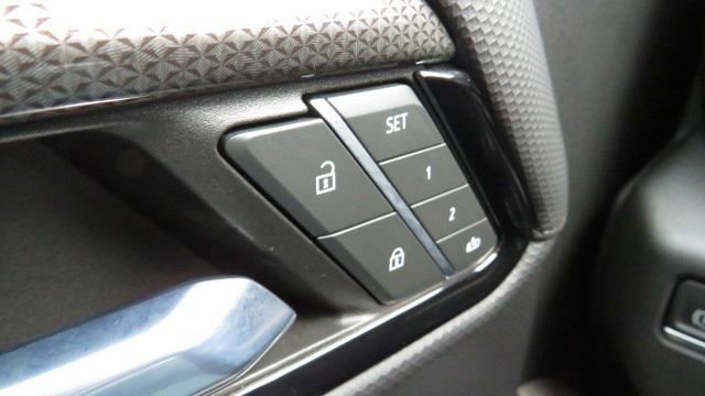 Used 2022 Chevrolet Silverado 1500 ZR2 w/ Technology Package image 26