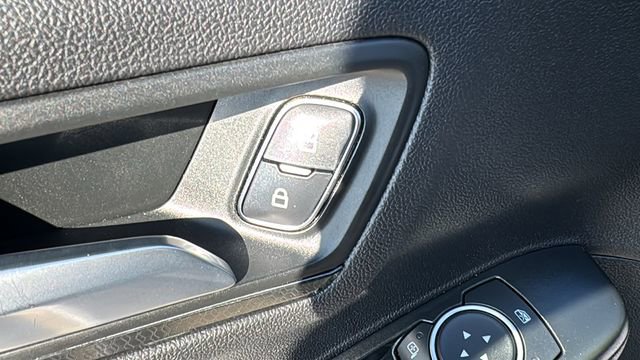 Certified 2022 Ford Escape SEL w/ SEL Stealth AWD Package image 13