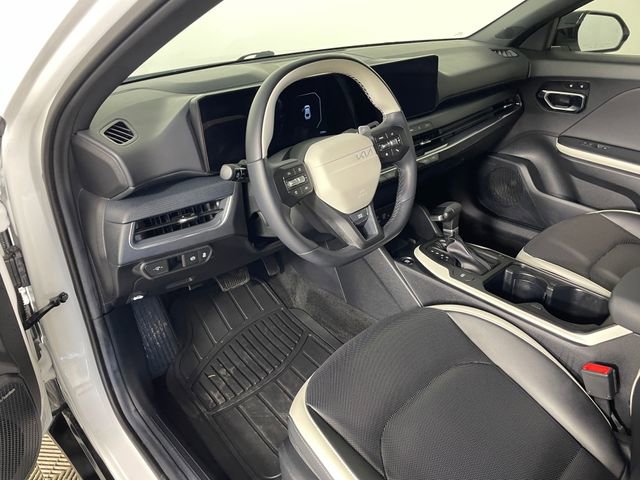 Used 2025 Kia K4 GT-Line w/ GT-Line Premium Package FWD image 3