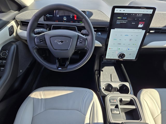 Certified 2025 Ford Mustang Mach-E Premium image 25