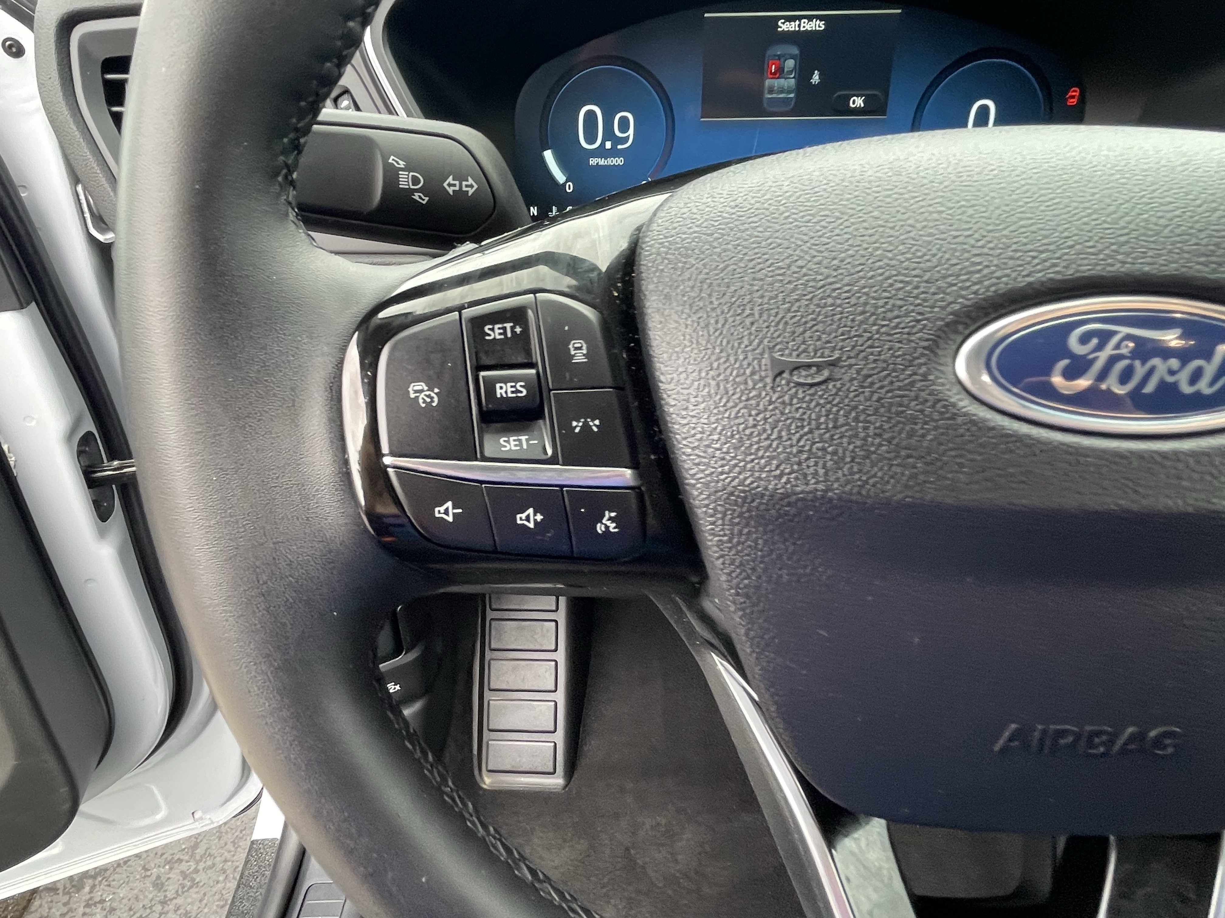 Certified 2025 Ford Escape Platinum AWD/4WD image 18