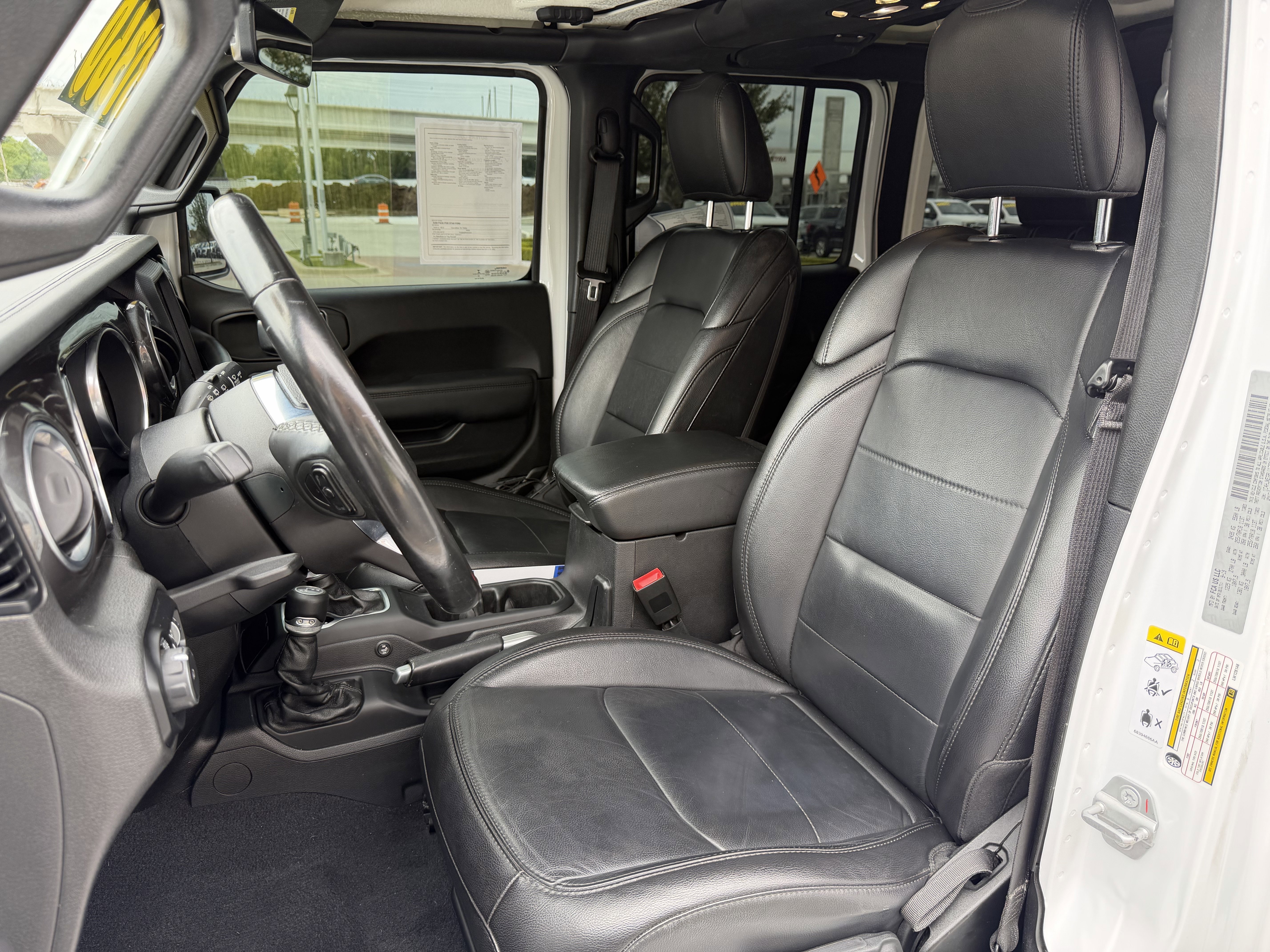 Used 2020 Jeep Wrangler Unlimited Sahara AWD/4WD image 30