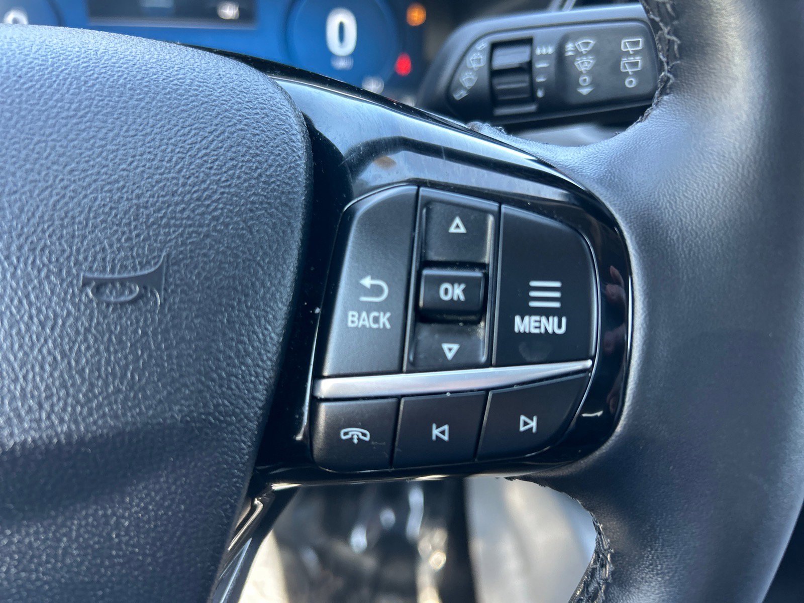 Certified 2023 Ford Escape Platinum AWD/4WD image 24