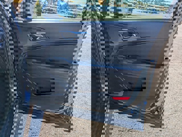 Used 2025 Kia Sportage LX image 32