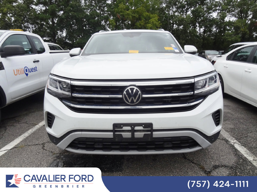 Used 2022 Volkswagen Atlas Cross Sport SE AWD/4WD image 2
