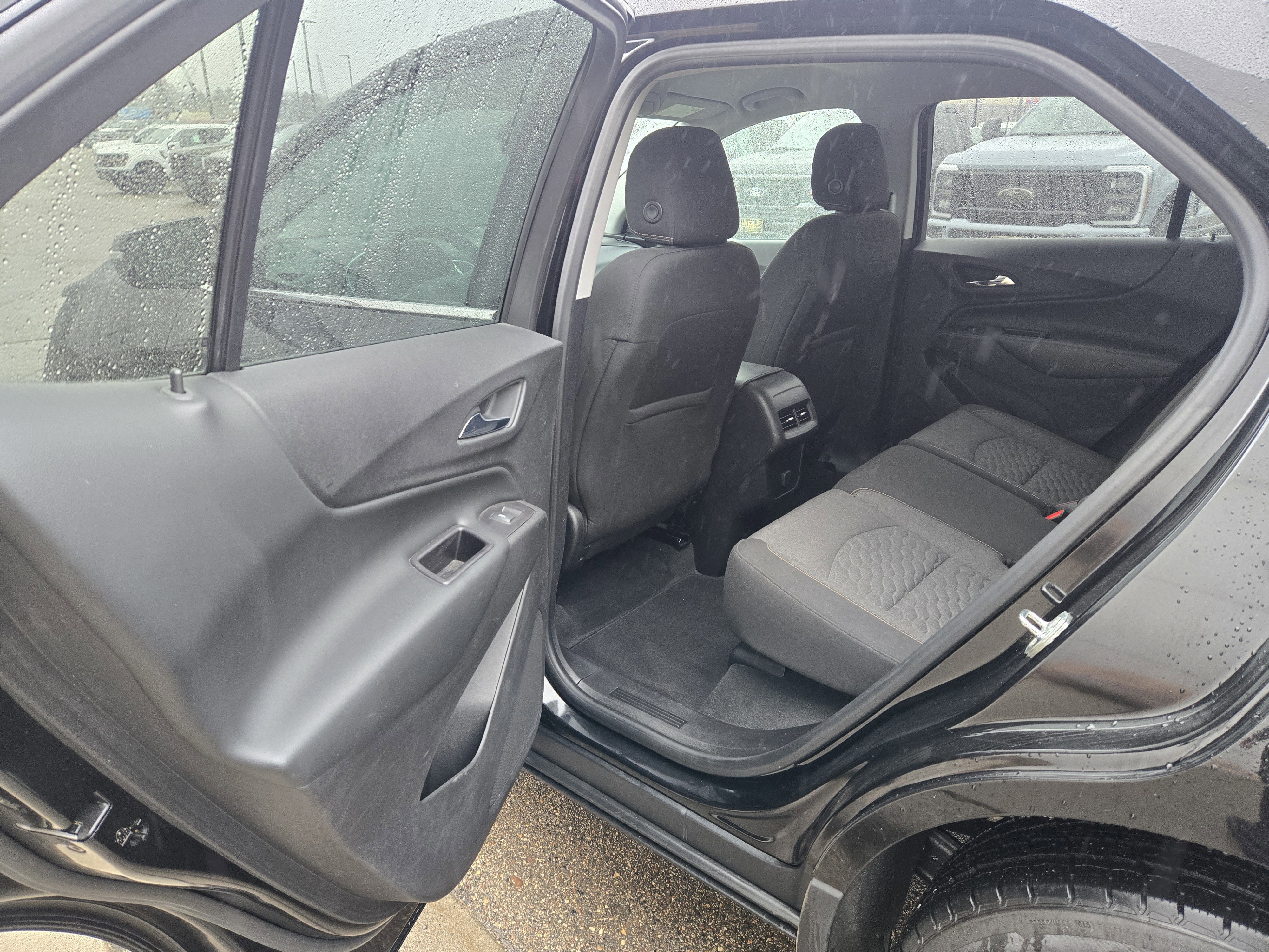 Used 2018 Chevrolet Equinox LT image 15