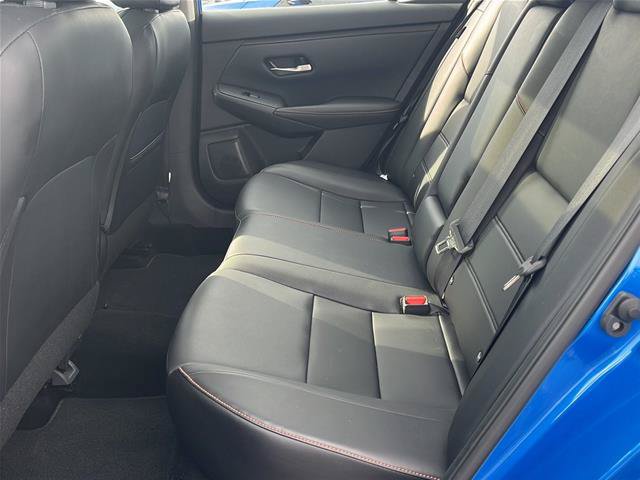 Used 2023 Nissan Sentra SR w/ SR Premium Package FWD image 17