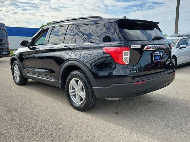 Certified 2022 Ford Explorer XLT AWD/4WD image 4