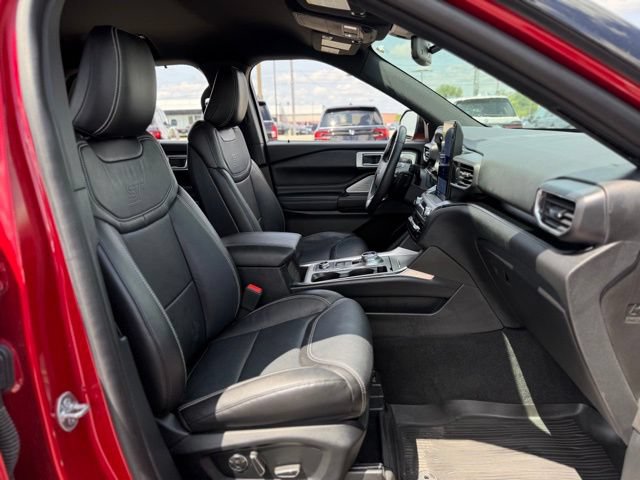 Certified 2020 Ford Explorer ST w/ Premium Technology Package AWD/4WD image 16