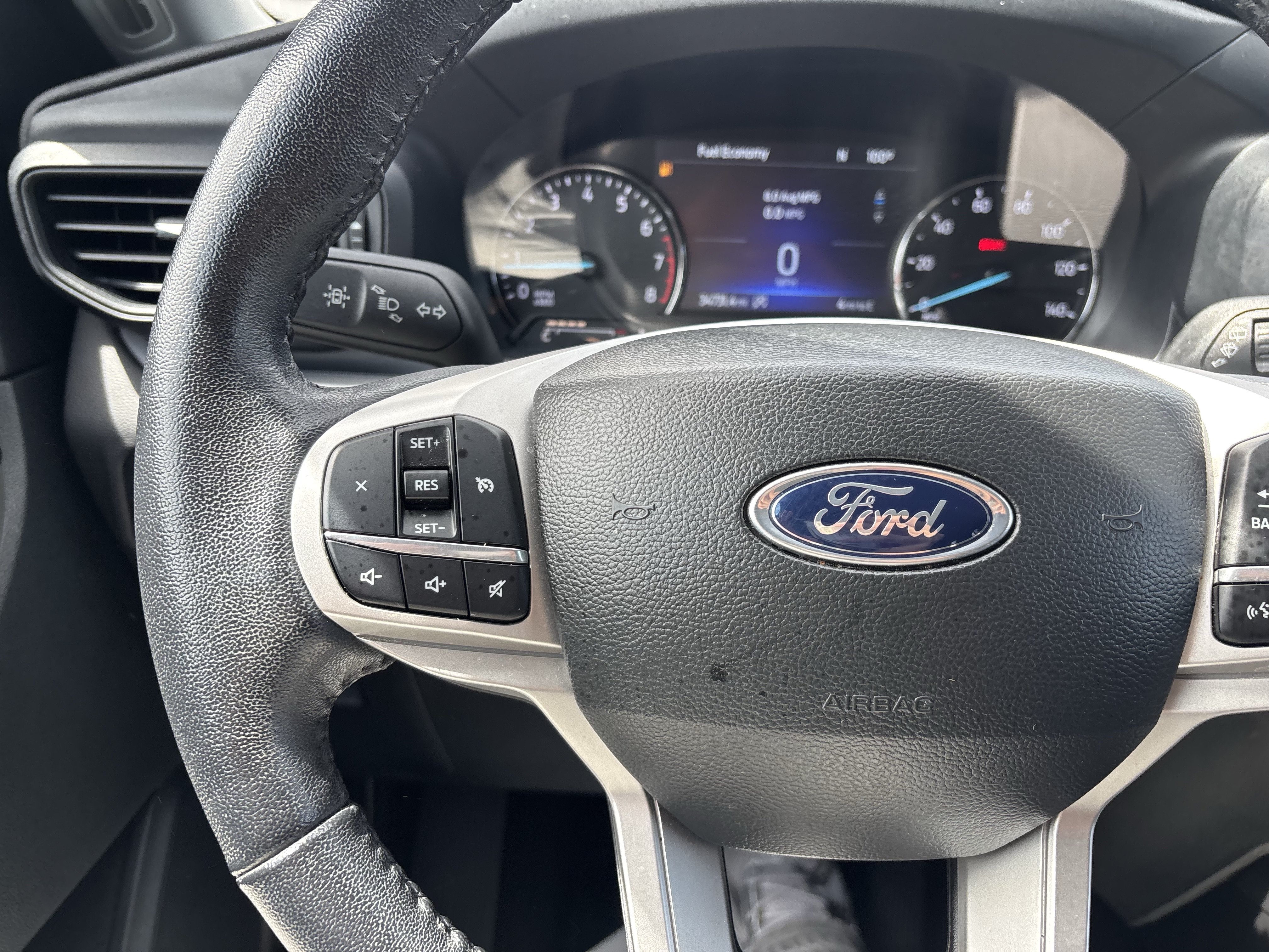 Certified 2023 Ford Explorer XLT RWD image 32