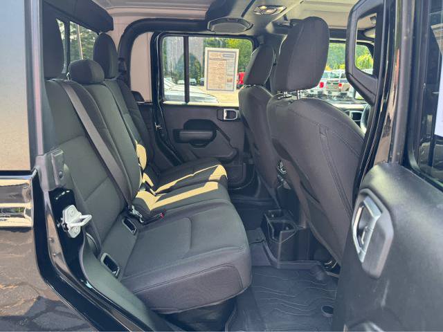 Used 2023 Jeep Gladiator Sport AWD/4WD image 12
