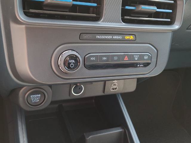 Certified 2025 Ford Maverick Lobo AWD/4WD image 24