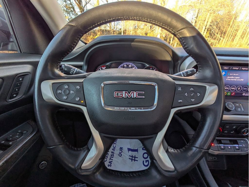 Used 2022 GMC Acadia Denali w/ Denali Technology Package image 13