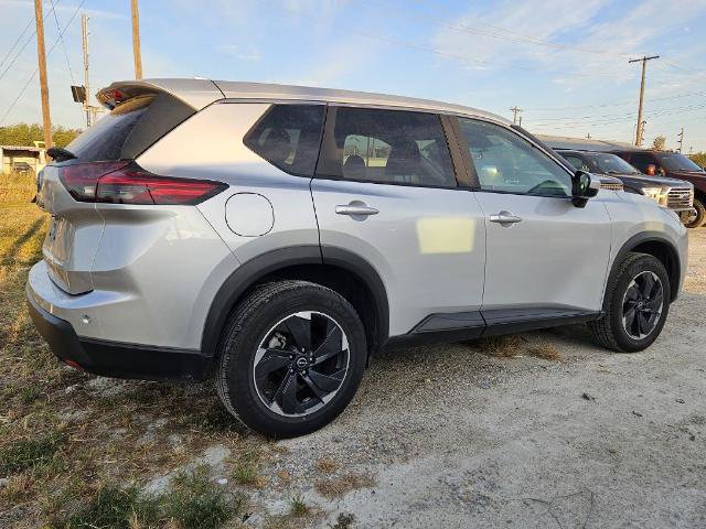 Used 2025 Nissan Rogue SV FWD image 7