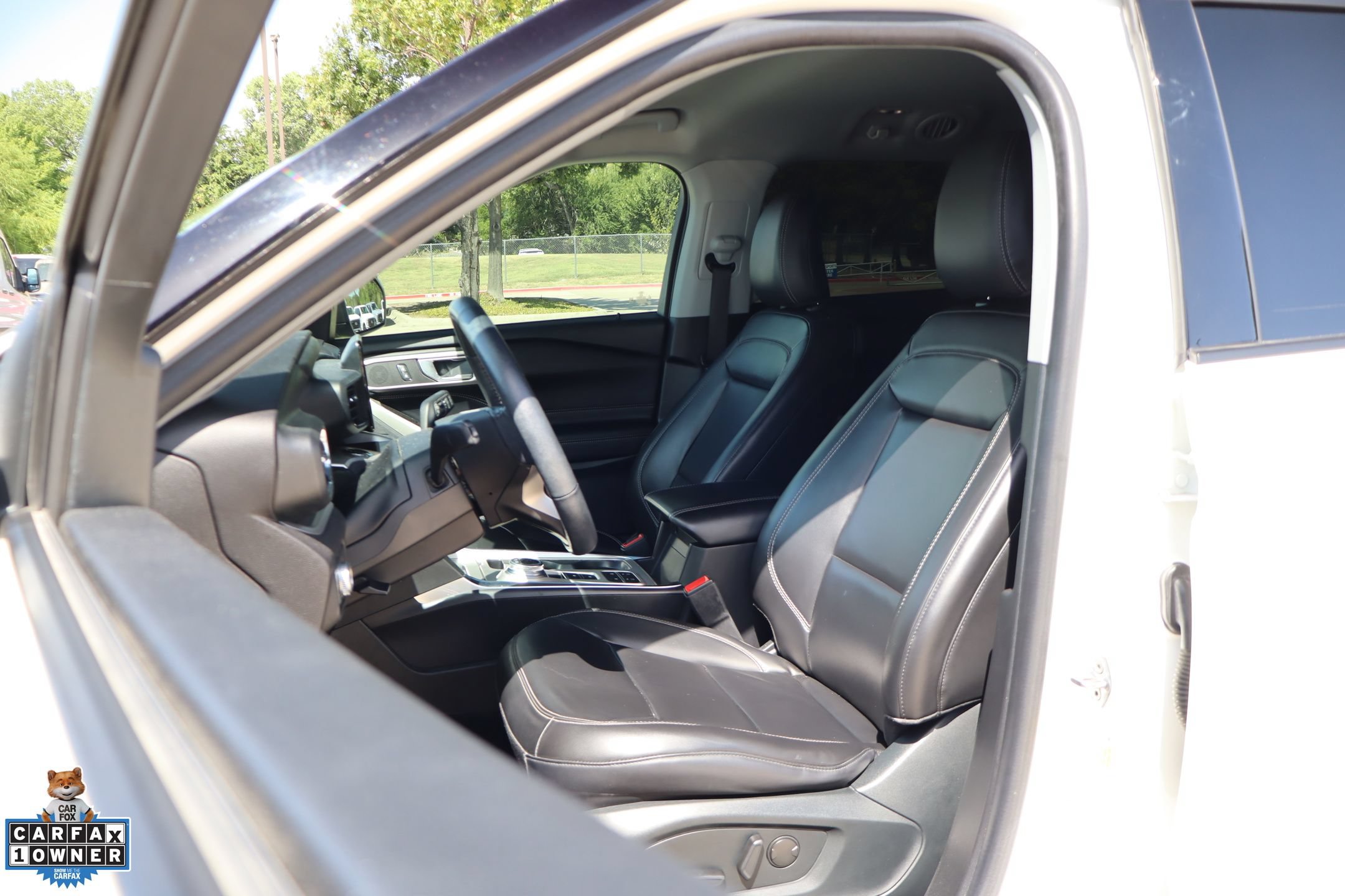 Certified 2021 Ford Explorer XLT w/ Equipment Group 202A RWD image 11