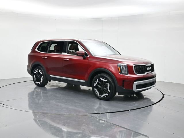 Used 2023 Kia Telluride EX w/ EX Captain's Chair Package
