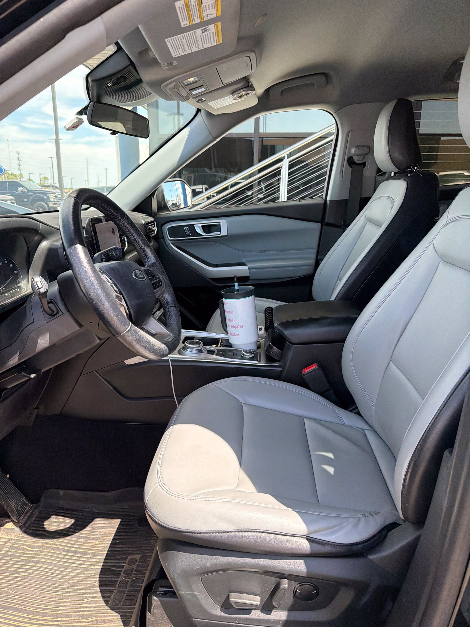 Certified 2021 Ford Explorer XLT w/ Equipment Group 202A AWD/4WD image 8