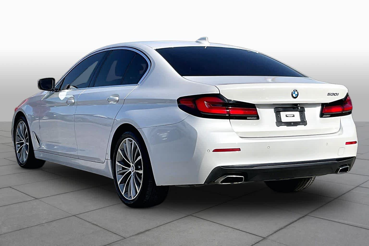 Used 2022 BMW 530i w/ Executive Package RWD image 11