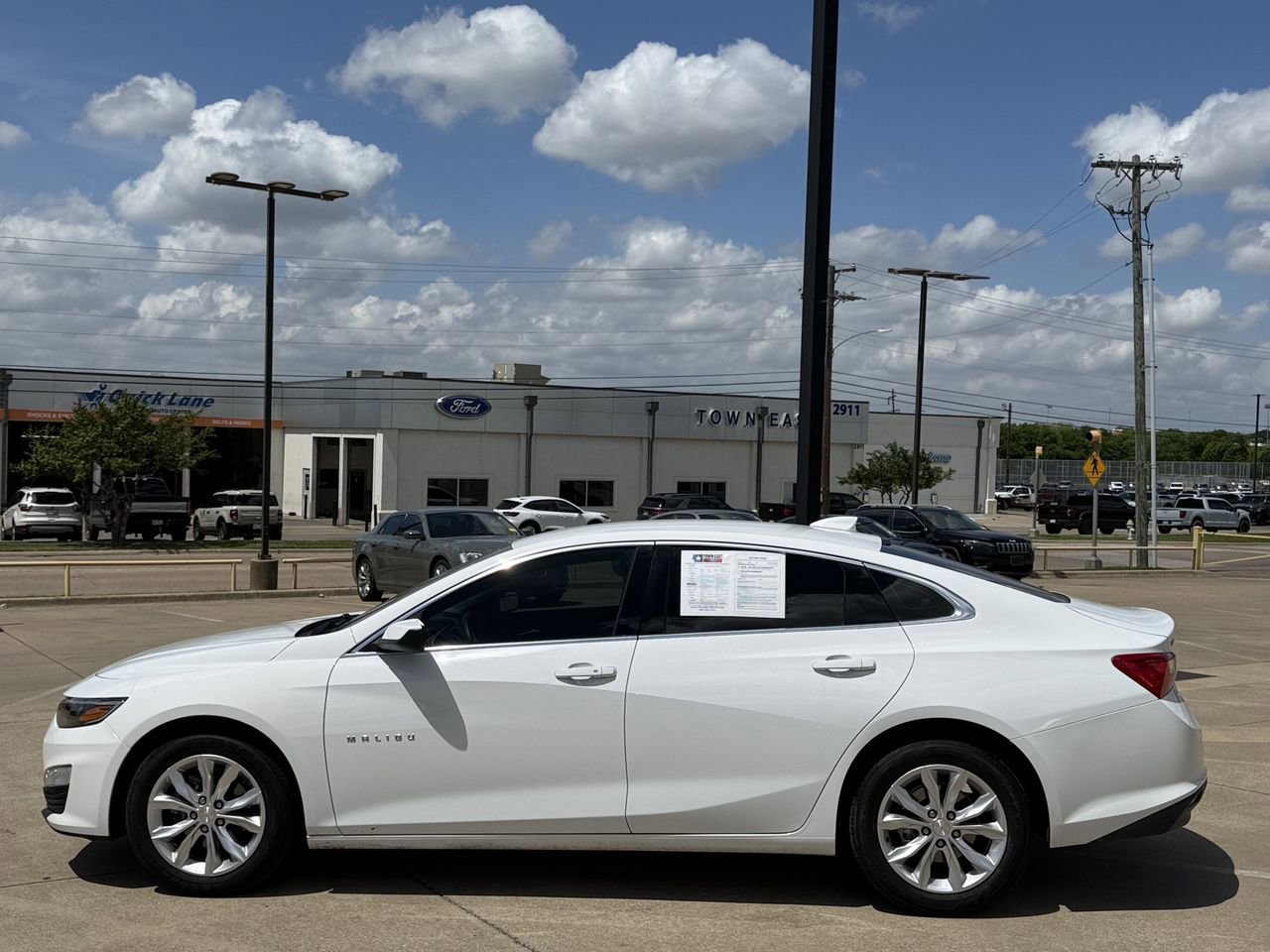 Used 2024 Chevrolet Malibu LT image 3