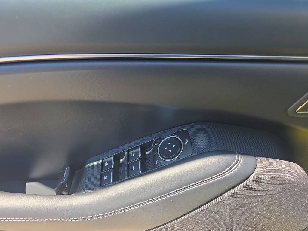 Certified 2025 Ford Mustang Mach-E Select RWD image 16