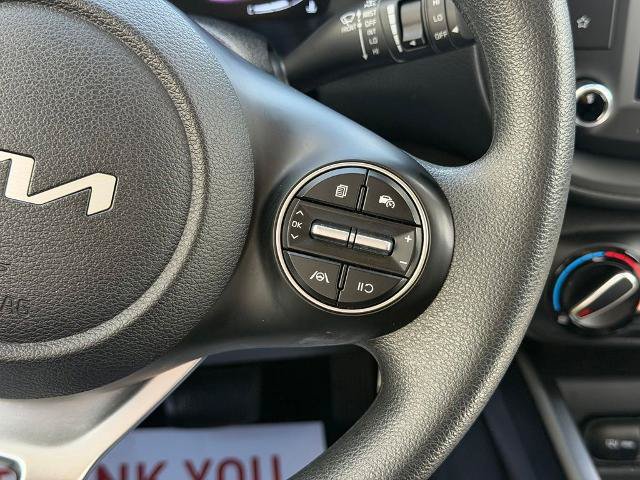 Used 2025 Kia Soul LX w/ LX Technology Package FWD image 15