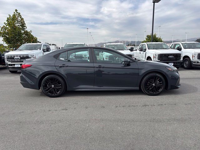 Used 2025 Toyota Camry SE FWD image 5